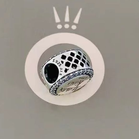 Pandora Disney Holiday Christmas MINNIE Mouse Mistletoe Kisses Charm - Picture 3 of 3